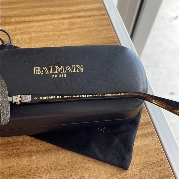 ❌SOLD❌ Balmain Sunglasses by Akoni - Picture 3 of 7